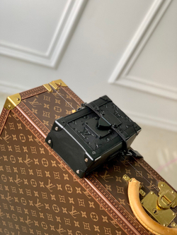 Louis Vuitton Vertical Trunk Wearable Wallet