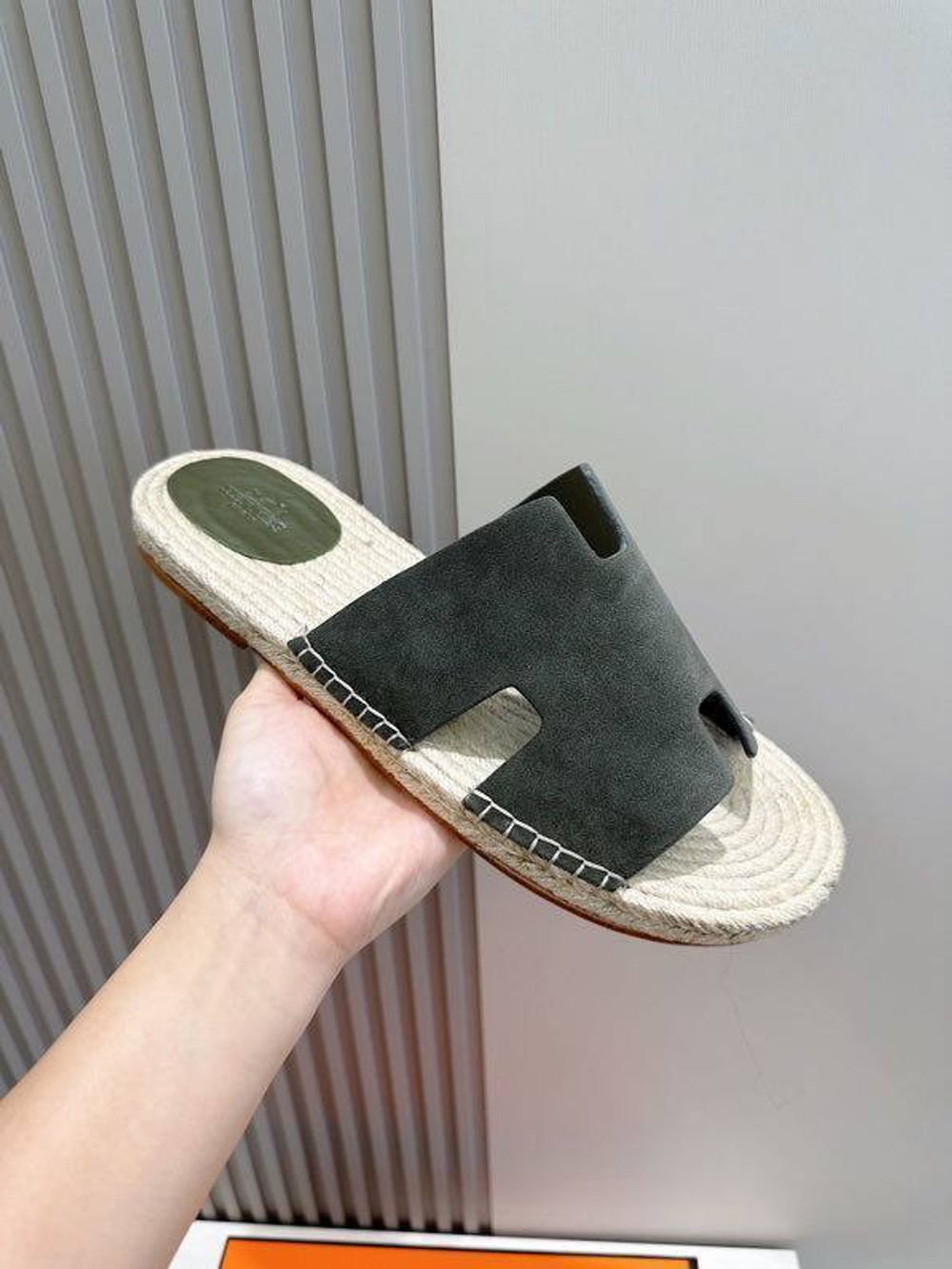 Шлепанцы Hermes
