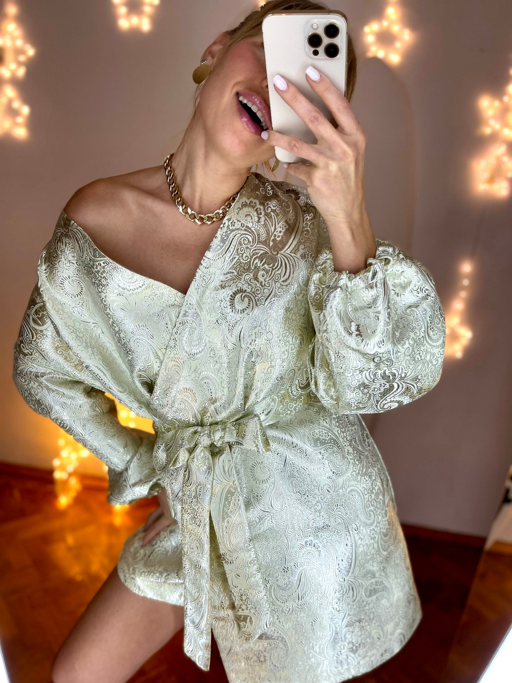 Платье вечернее с поясом ( сливочно-серебряное )
