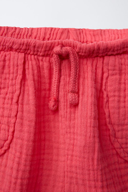 ZARA КОМБИНИРОВАННЫЕ ШОРТЫ ИЗ РЕЛЬЕФНОЙ ТКАНИ, КРАСНЫЙ