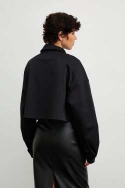 Куртка с воротом укороченная черного цвета