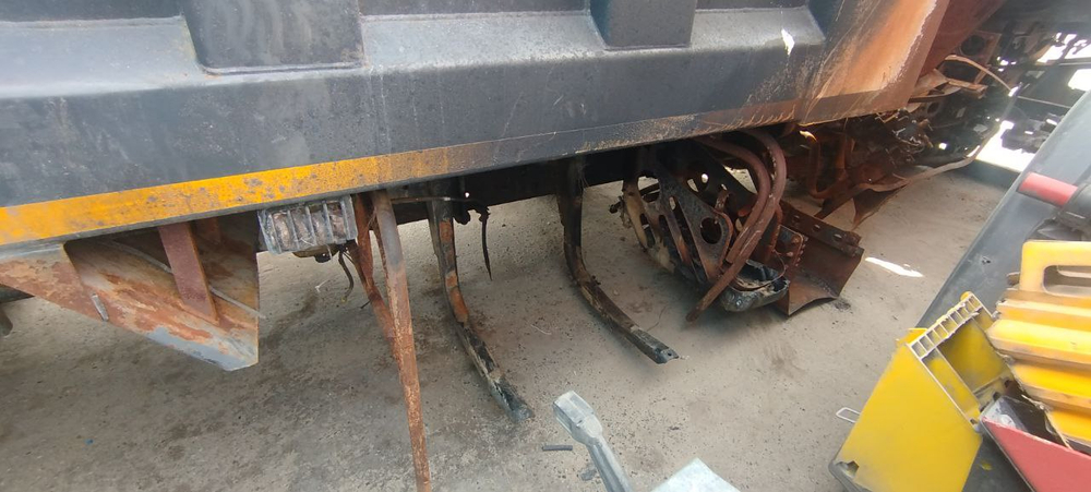 FAW J6 6x6 Самосвал CA3250P66K24L1TE5 (Дизельный, 11,1 л, 420 л.с., МТ)