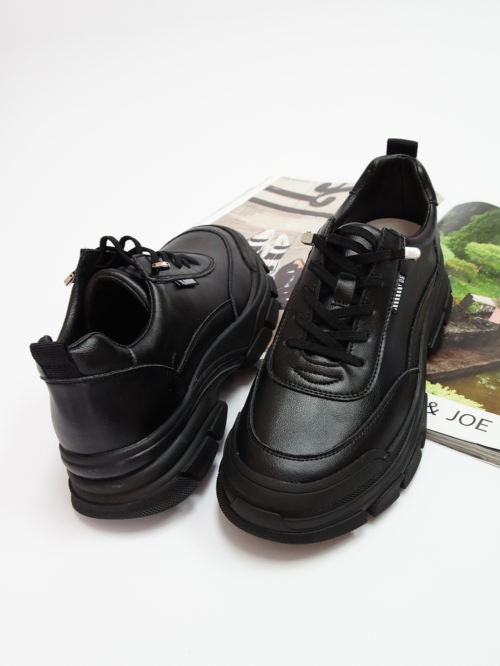 Кроссовки женские демисезонные