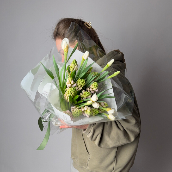 Дуобукет из гиацинтов и нарциссов