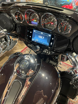 CVO™ Tri Glide® (FLHTCUTGSE), 2020 M/Y