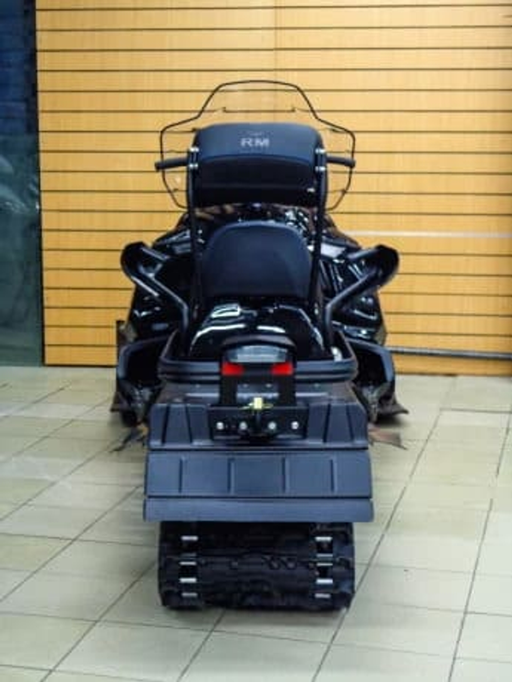 Снегоход РУССКАЯ МЕХАНИКА Vector 551i