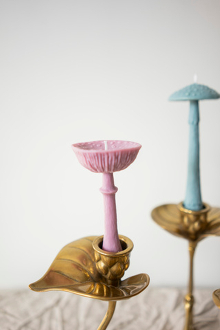 Свеча "Гриб Мухомор перезрелый" розового цвета