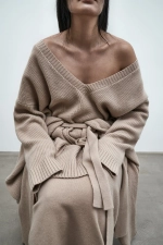 Свитер из шерсти мериноса