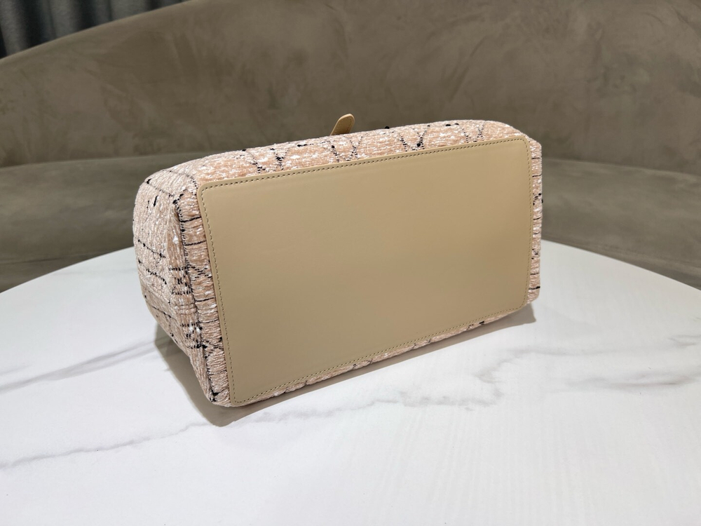 Christian Dior Medium Toujours Bag 28 cm