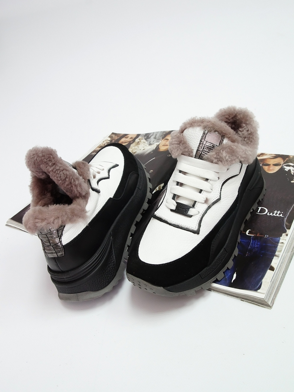 Кроссовки женские зимние