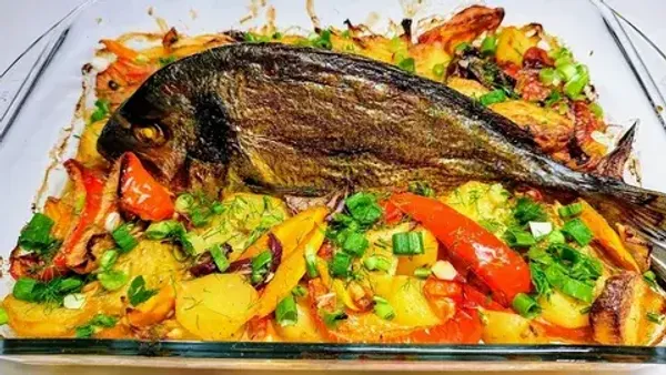 Дорадо с овощами в духовке