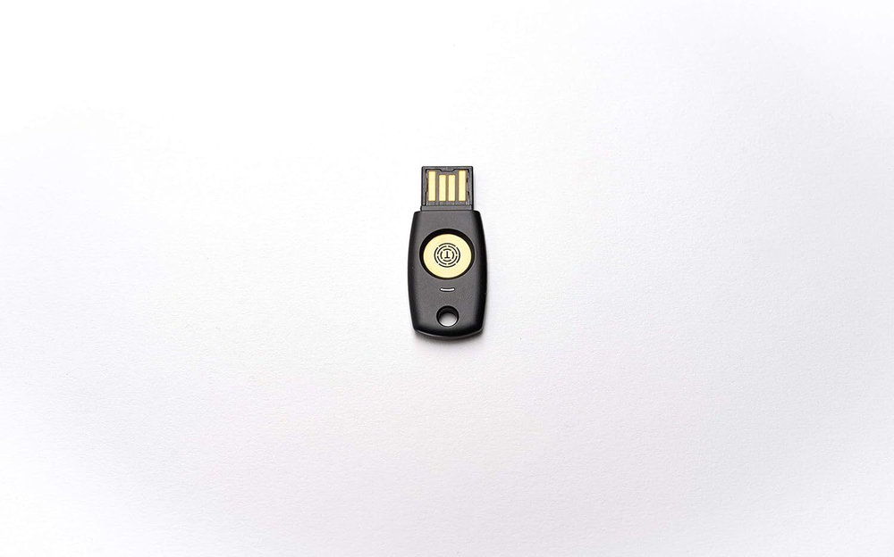 TrustKey T110 — Аппаратный ключ безопасности FIDO2/U2F Двухфакторная аутентификация (2FA) с PIN-кодом и сенсорной кнопкой (USB-A)