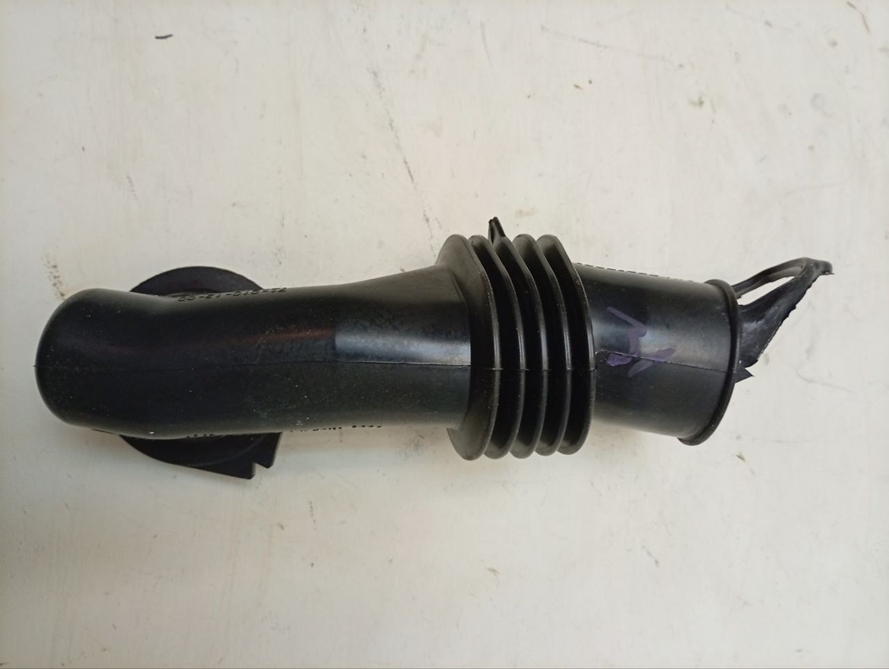 WMSD7105B кт17 Заливной патрубок для стиральных машин Ariston Indesit 144030019001 б/у