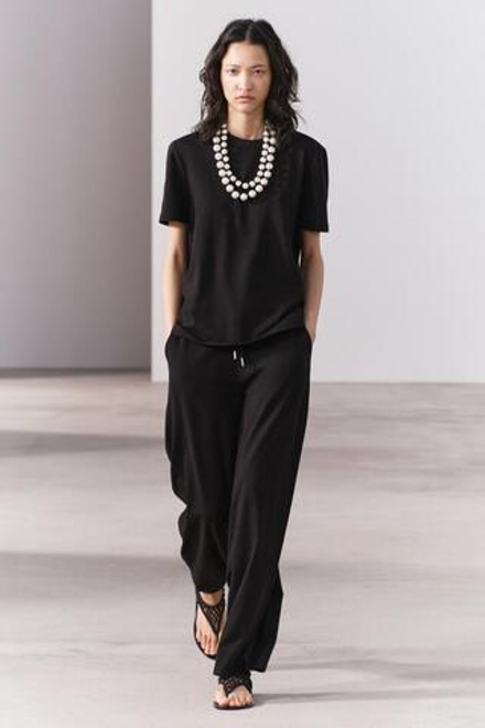 ZARA ФУТБОЛКА ИЗ ПЛОТНОГО ХЛОПКА, ЧЕРНЫЙ