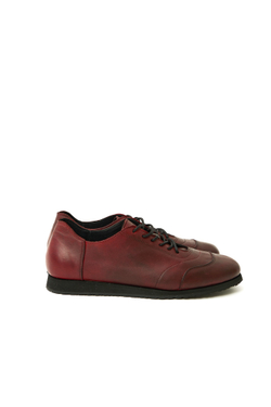 C4 Oxblood red