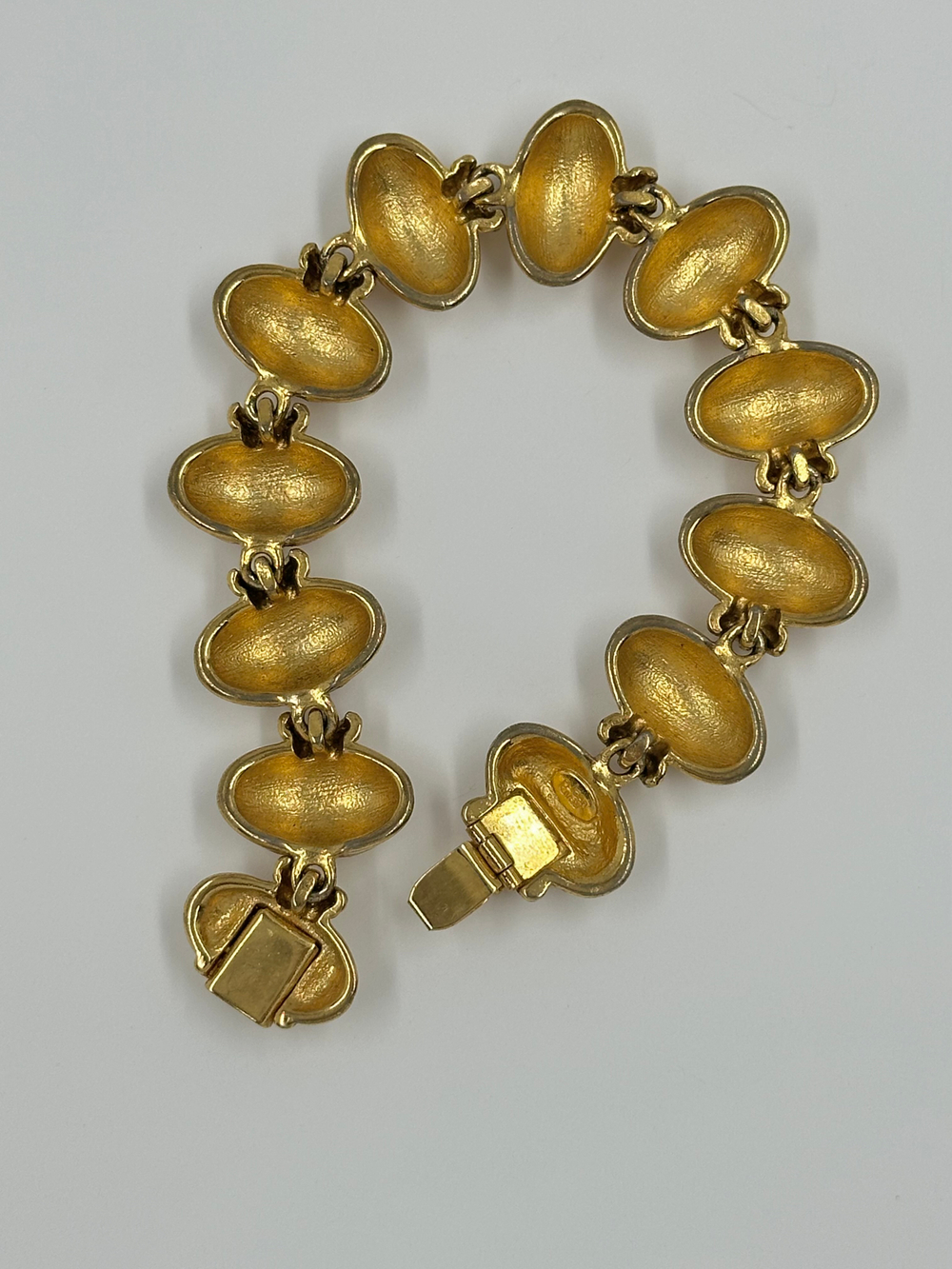 Браслет с кремовой эмалью Joan Rivers