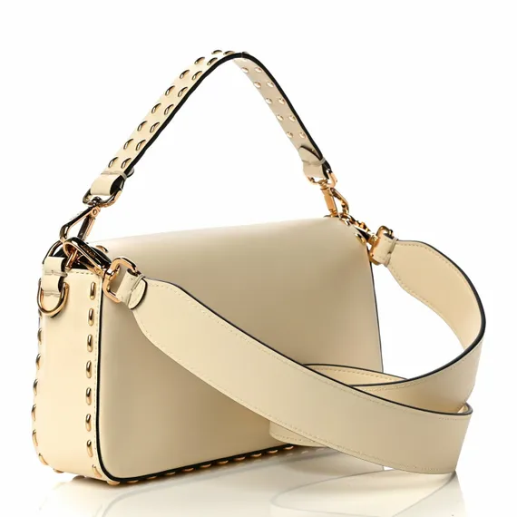 Сумка Fendi из кожи белого цвета