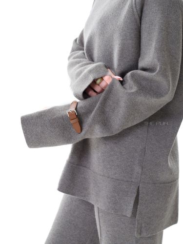 Темно-серый трикотажный костюм с брюками