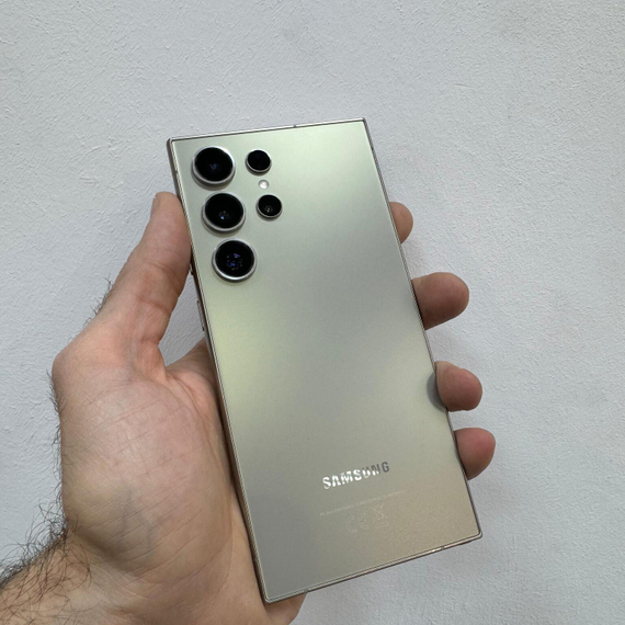 Samsung S24 Ultra 12/256GB (полный комплект)