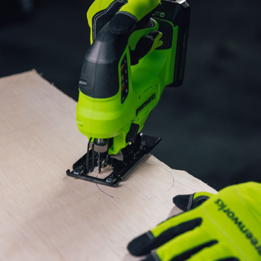 Лобзик акк. Greenworks GD24JS90, 24V, б/щет, 90 мм,0-3000/мин,4 ст.маятник,LED,1х2Ач,ЗУ,кор (3601707CUA)