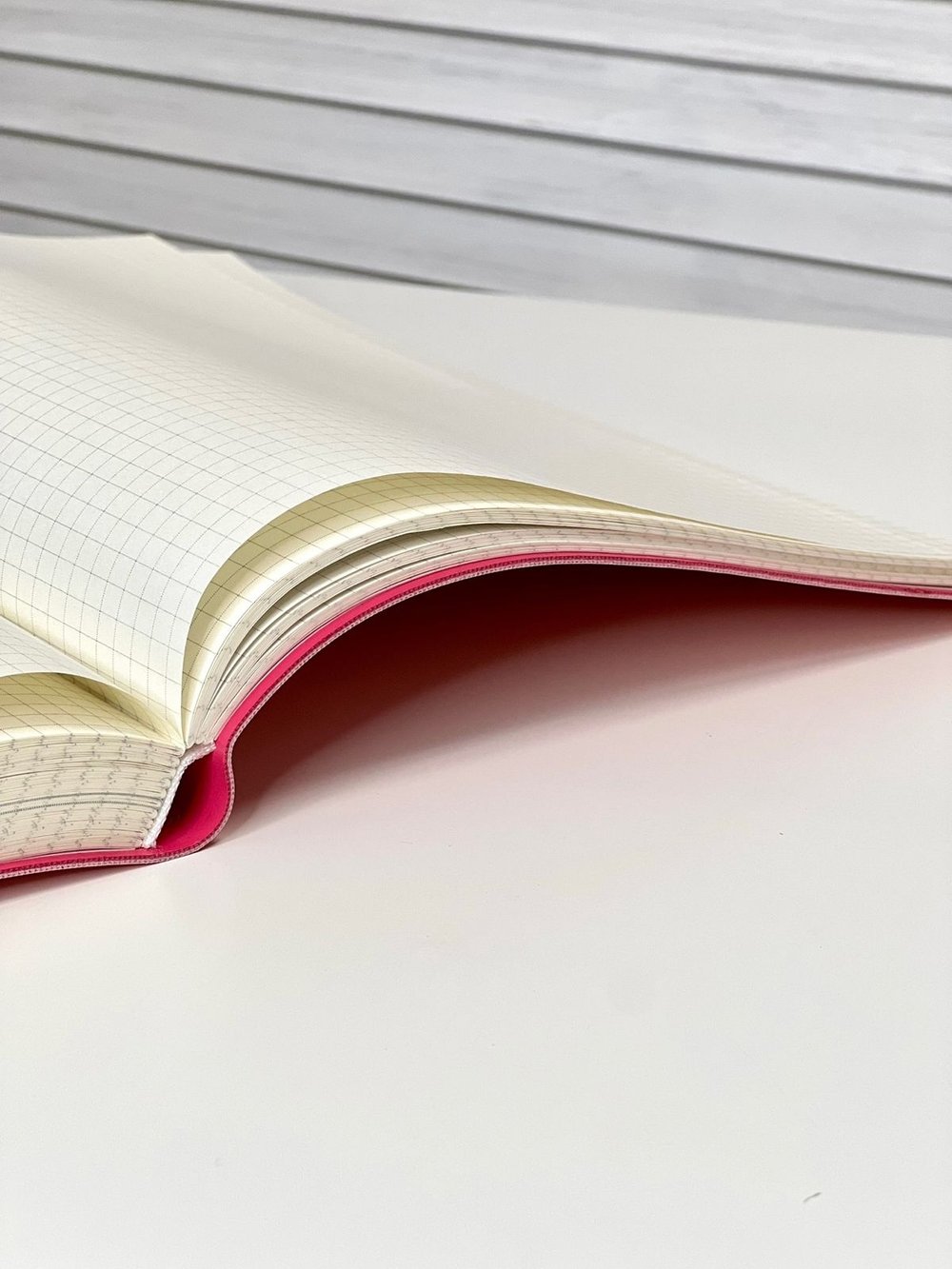 Блокнот А4 200л. (400страниц) в клетку без рамки Розовый (К44-700КБР)