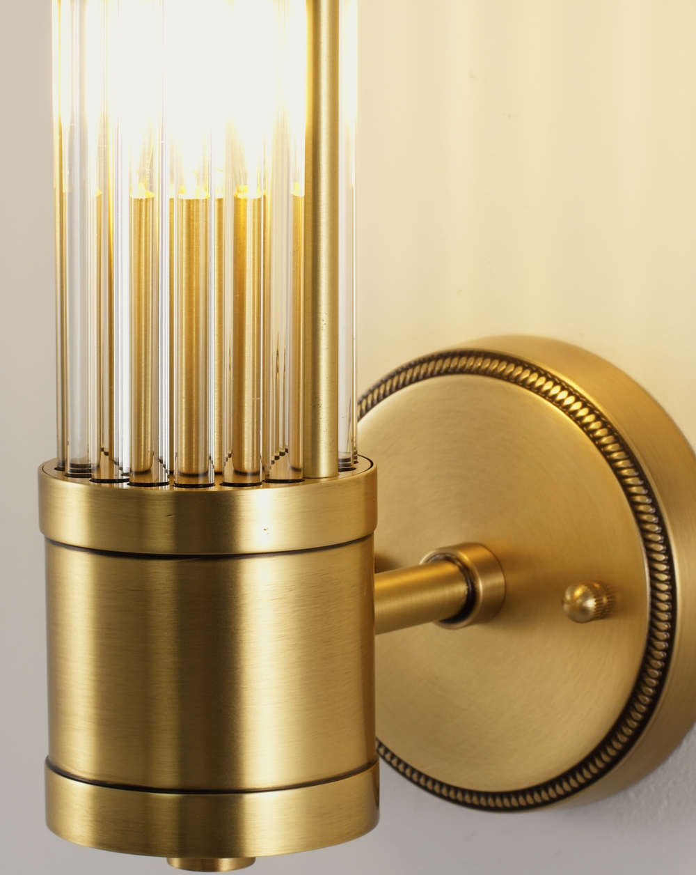 Светильник настенный Moderli V11020-1W Brass