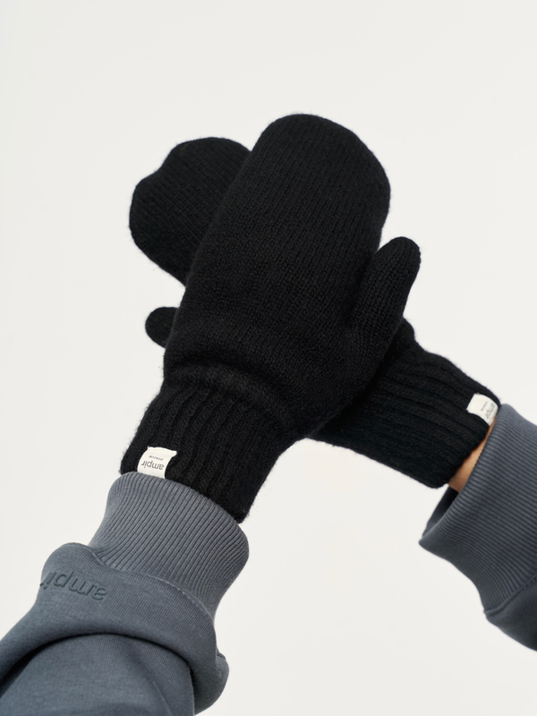 Варежки чёрные