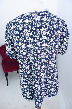 Блузка Finn Flare вискозная, маркировка 2XL, визуально на 48/50 размер