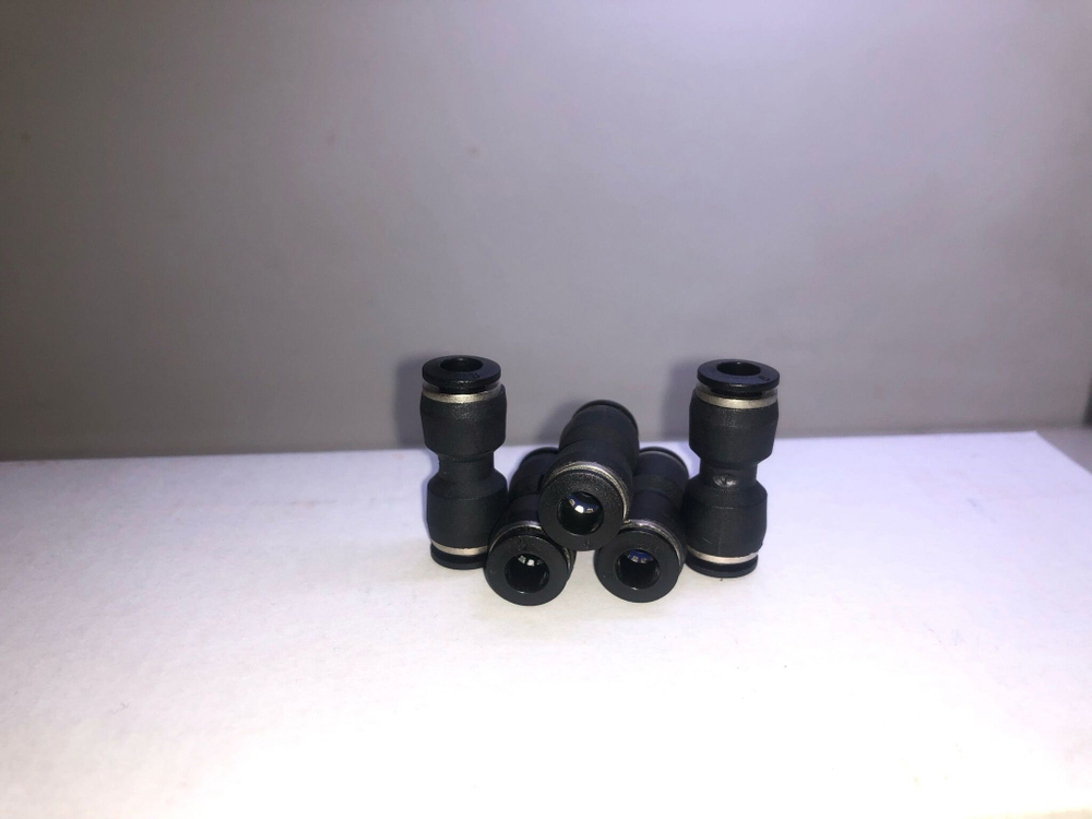 Фитинг пластиковый прямой черный 10мм 2шт Соединитель трубки ПВХ