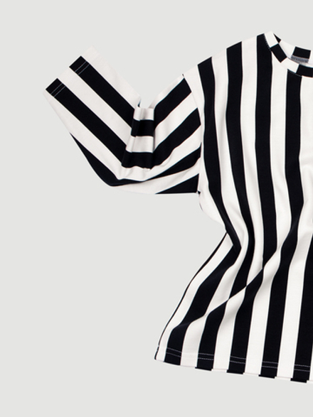 Лонгслив оверсайз Mjölk Black Stripes