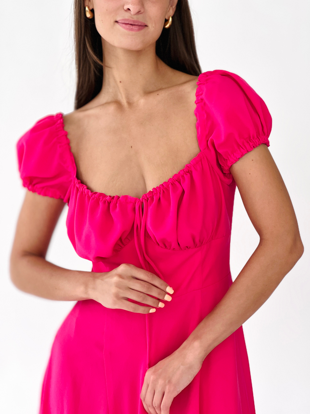 Летящее платье с разрезами