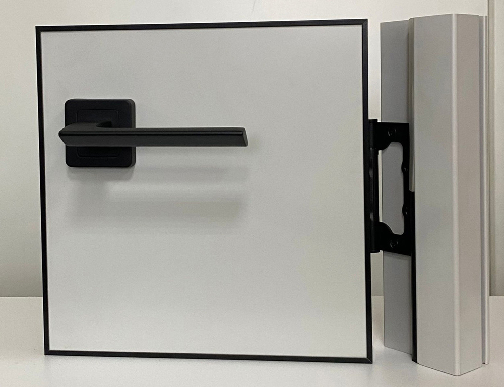 Дверь серая RAL7047 пластиковая одностворчатая KAPELLI-Classic Моноколор гладкий c алюминиевым торцом + коробка