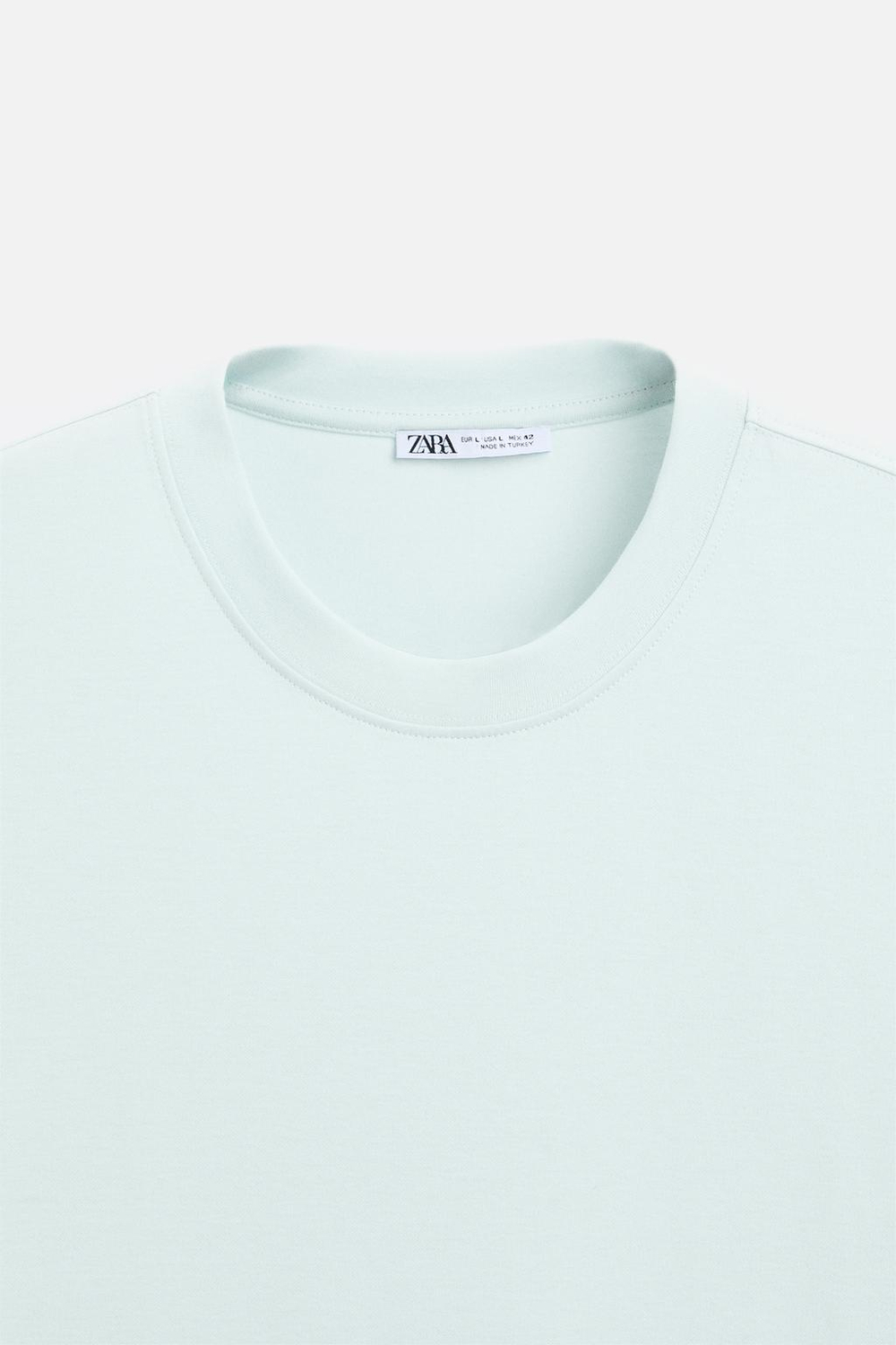 Базовая футболка regular fit