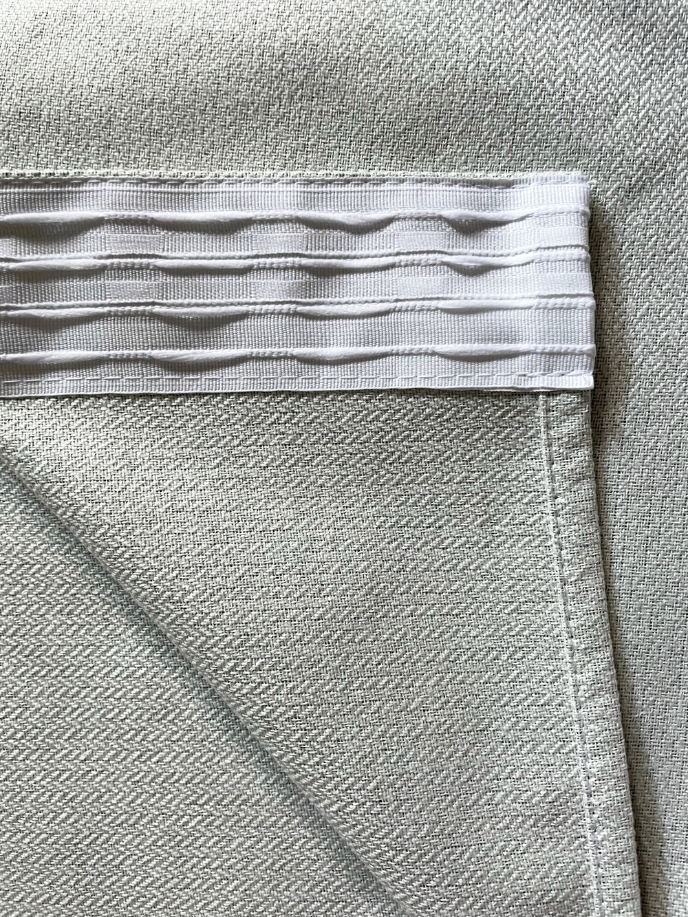 Штора блэкаут 100% светонепроницаемая 150х270 см, молочная