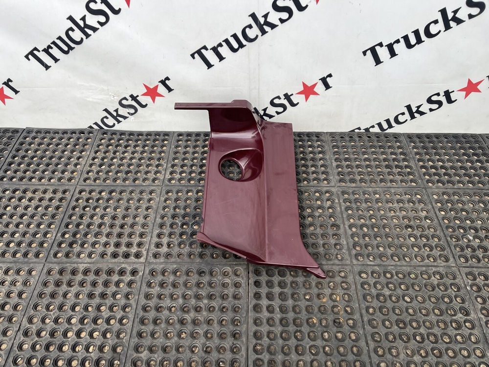 Накладка корпуса подножек левая