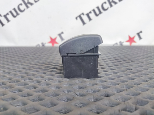 Кнопка света салона