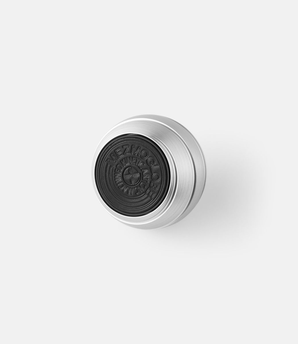 Mezmoglobe Original Mezmoglobe Silver — кинетическая скульптура