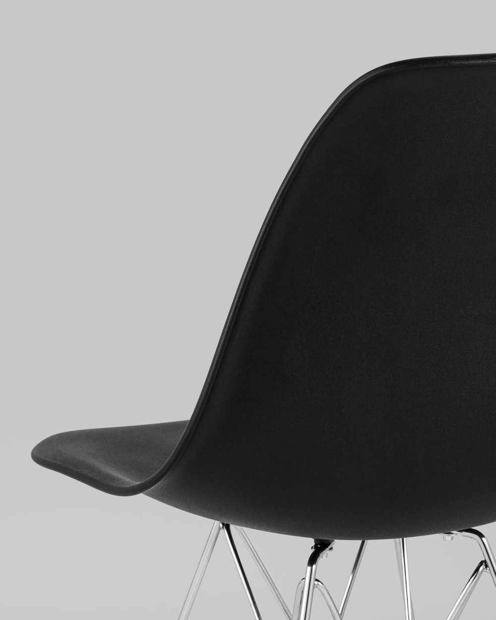 Стул Eames DSR черный