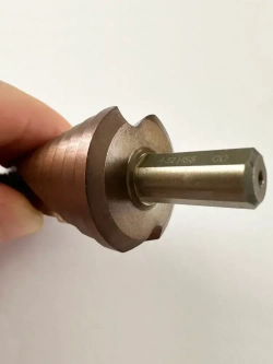 Сверло ступенчатое по металлу кобальтовое 4-32мм конусное