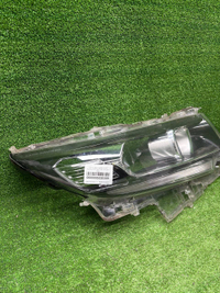 Стекло фары правое Toyota Land Cruiser Prado 150 (2017-н.в.)