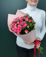 Букет из малиновых кустовых роз,7 веток(00116)