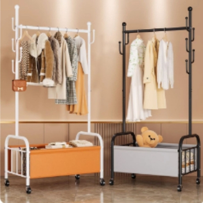 Стойка для одежды с текстильный корзиной