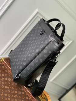 Louis Vuitton Maxi Noe Sling