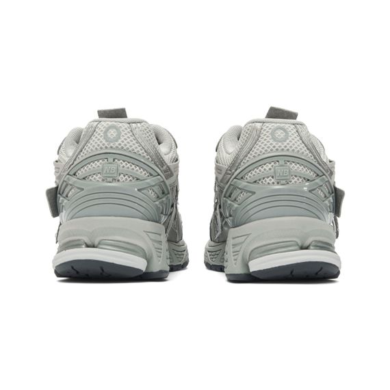 New Balance 1906A Беговые кроссовки Низкие Серебристо-серые Унисекс