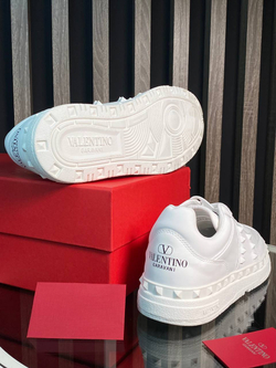 Кроссовки Valentino