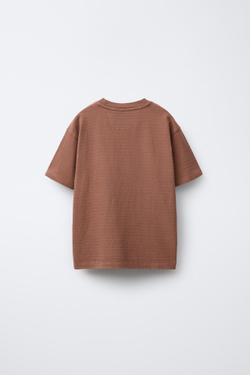 ZARA ФУТБОЛКА ИЗ РЕЛЬЕФНОЙ ТКАНИ С ВЫШИТОЙ НАДПИСЬЮ, МЕДНЫЙ