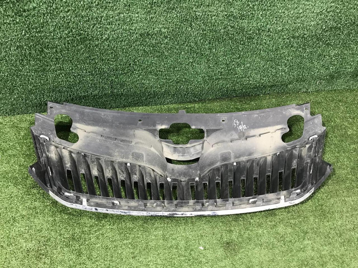 Решетка радиатора Skoda Rapid 1 (2012-2020)