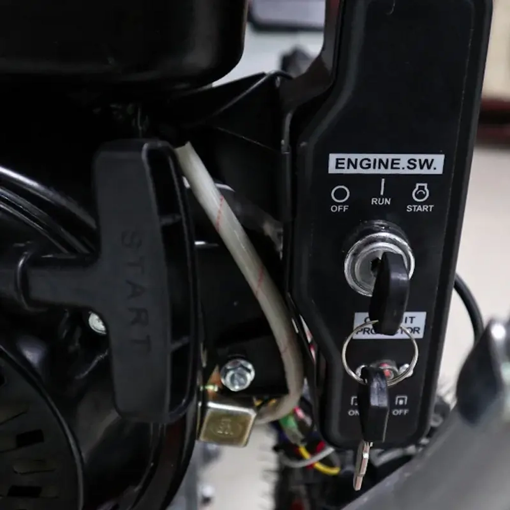 Ресанта СБ 4800Б бензиновый снегоуборщик 7 л.с. ковш 56 см, выброс 15 м, 5 вперед/2 назад 70/7/32