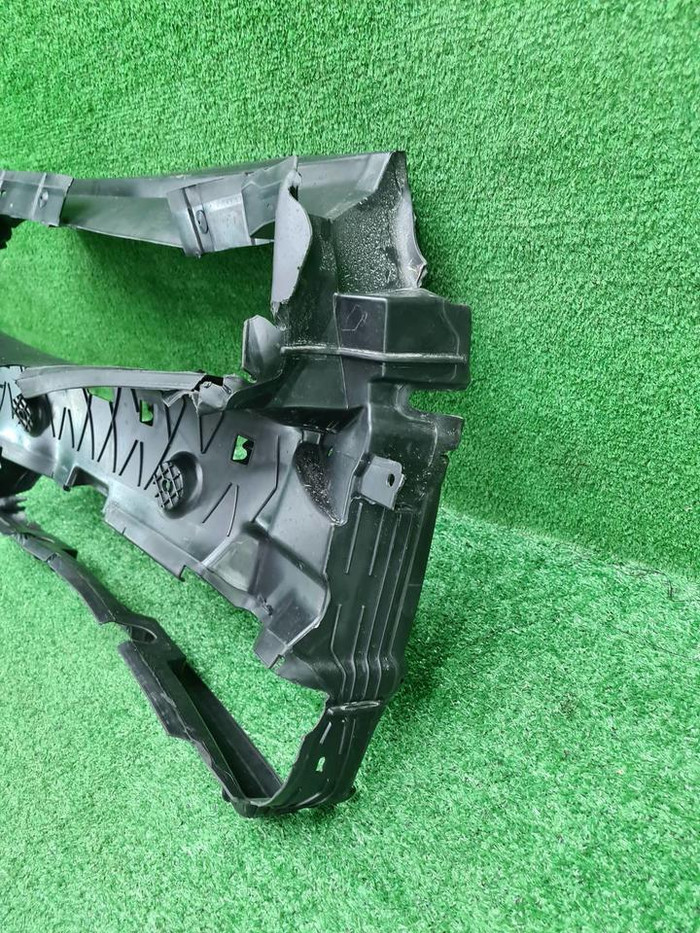 Воздуховод радиатора BMW 3er G20 (2018-2022)