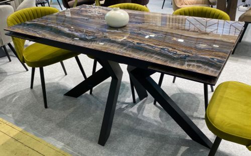 Стол Кентукки 3 140 ЯШМА, стекло / ЧЕРНЫЙ,